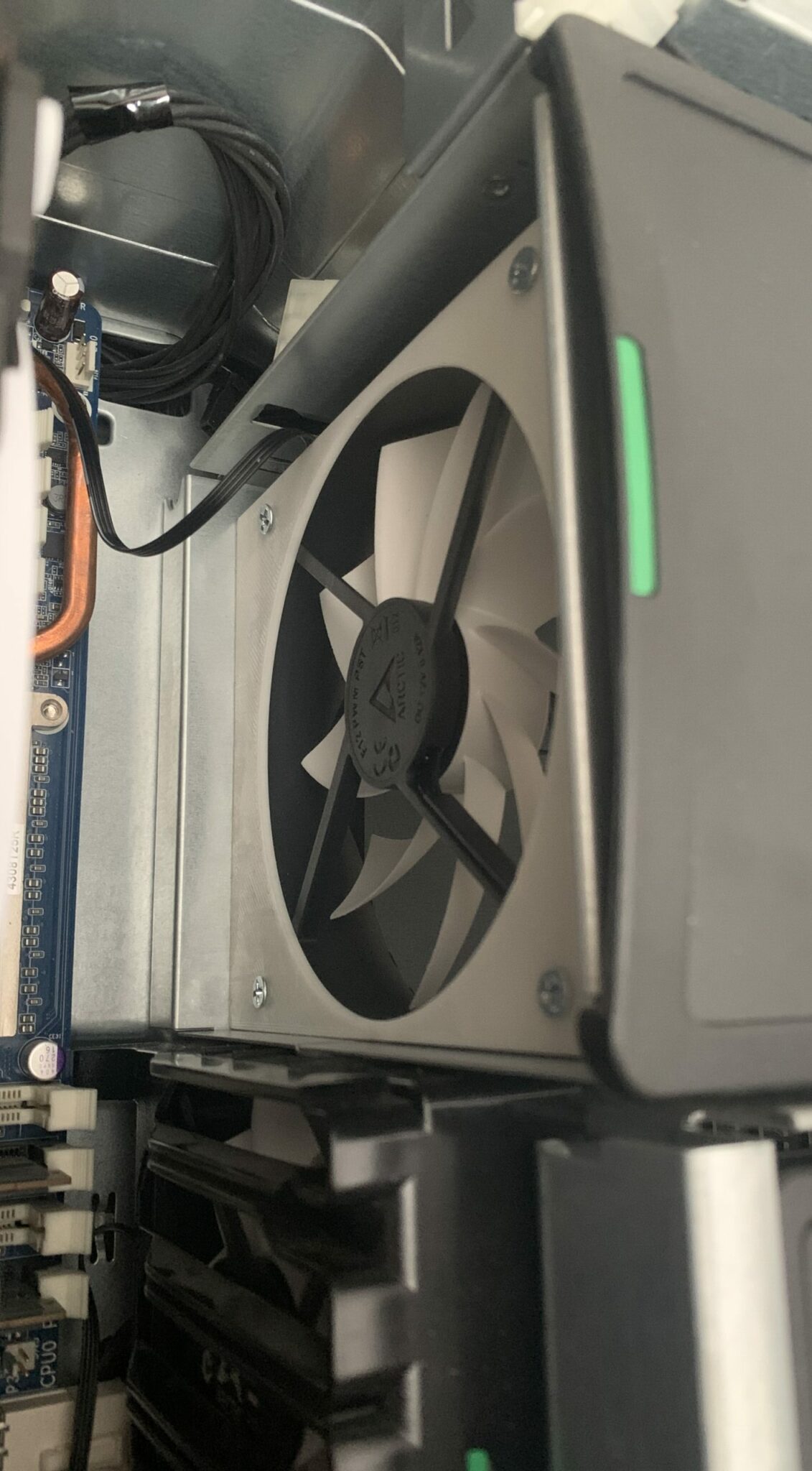 How to make a HP Z820 workstation quieter and cooler Claudio Bräuer